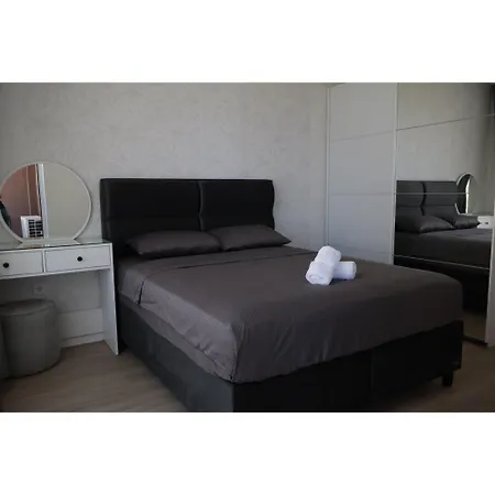 Lyusi South Heated Pool & Parking